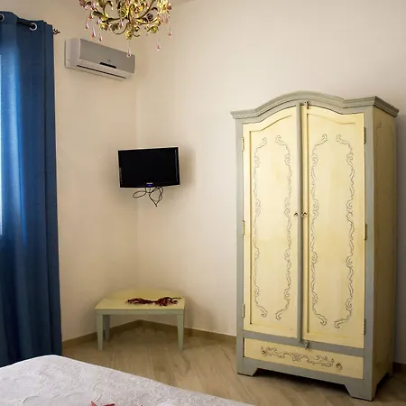 Cofanomare فندق مبيت وإفطار كوستوناتشي