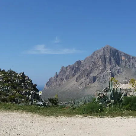 Cofanomare فندق مبيت وإفطار كوستوناتشي